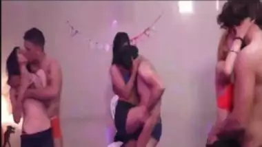 Qaynata Kelin Porno Yapon Kuhirib Olish - Indian College Students Group Sex Party indian sex video